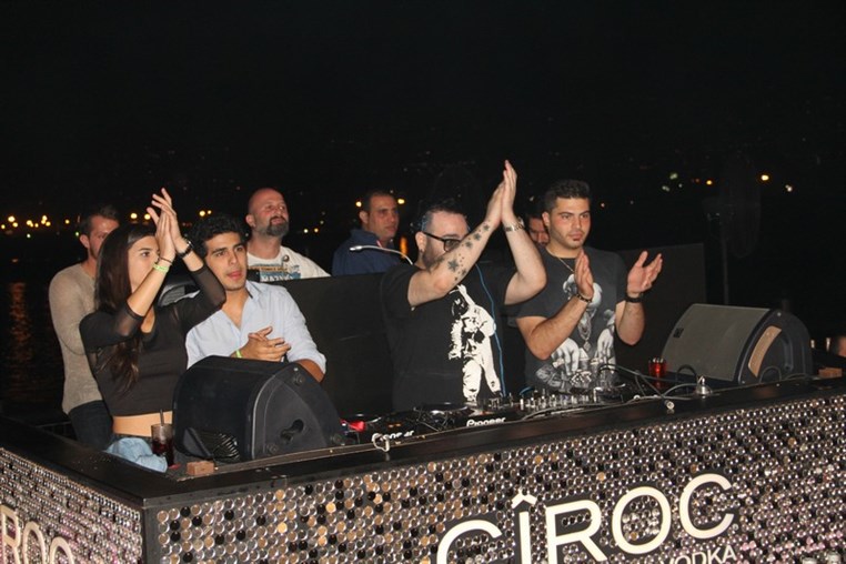 NDU SKYBAR Full Of Stars